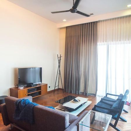The Suites At Waterside Straits Quay By Plush Bagan Jermal Zewnętrze zdjęcie
