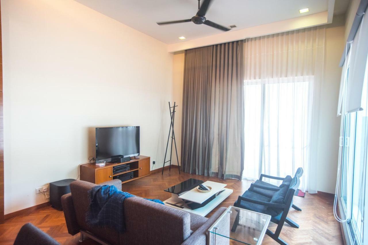 The Suites At Waterside Straits Quay By Plush Bagan Jermal Zewnętrze zdjęcie