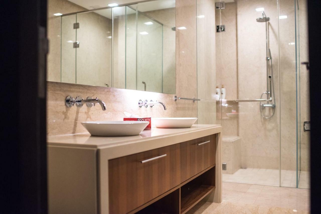 The Suites At Waterside Straits Quay By Plush Bagan Jermal Zewnętrze zdjęcie