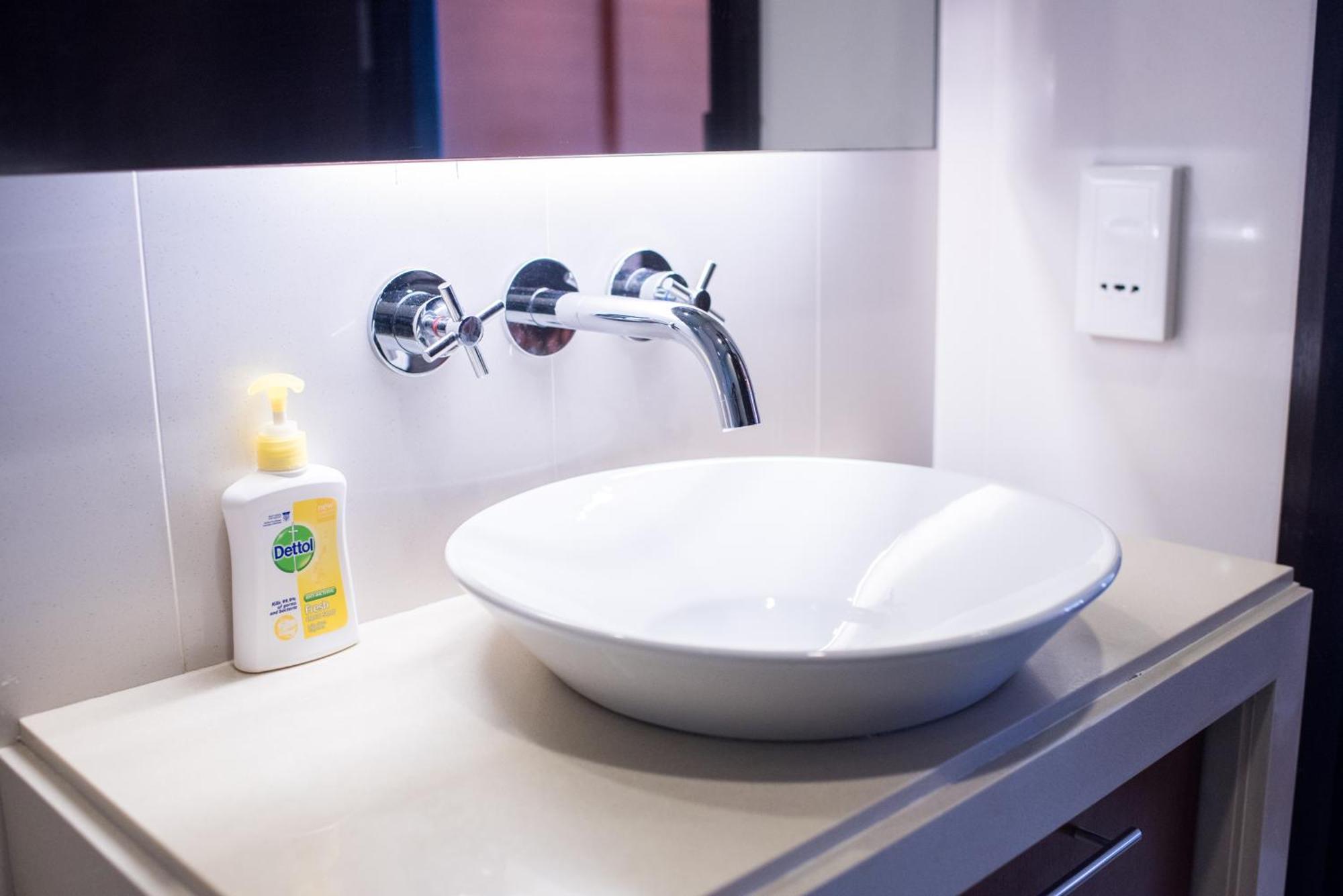 The Suites At Waterside Straits Quay By Plush Bagan Jermal Zewnętrze zdjęcie