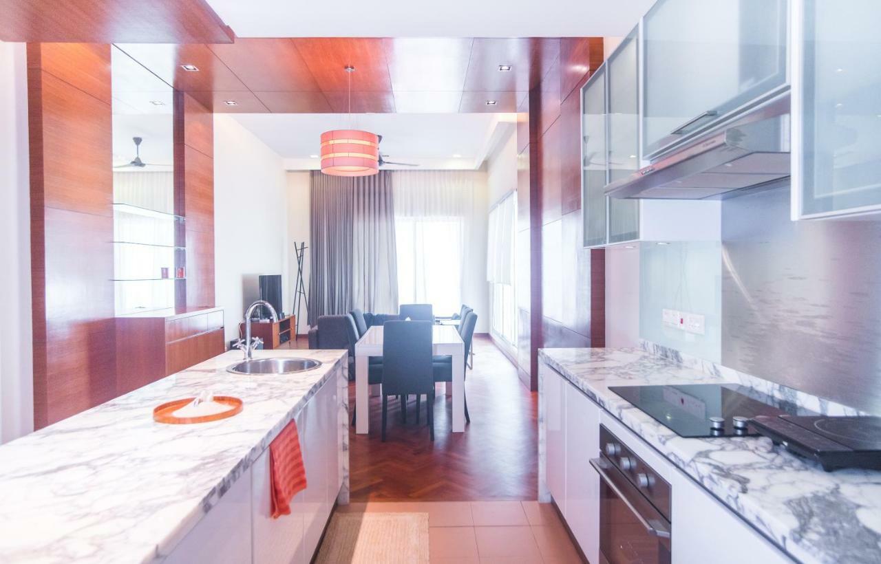 The Suites At Waterside Straits Quay By Plush Bagan Jermal Zewnętrze zdjęcie